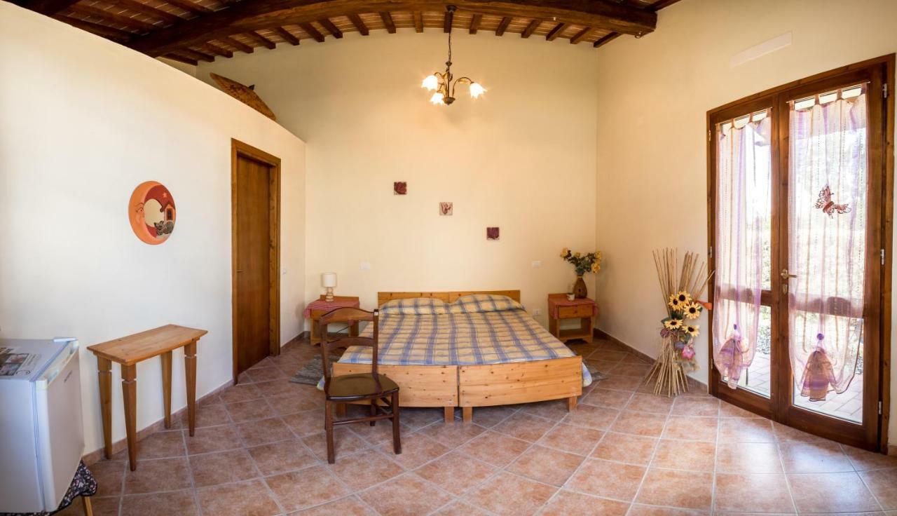 Agriturismo Il Canterino Guardistallo Exteriör bild